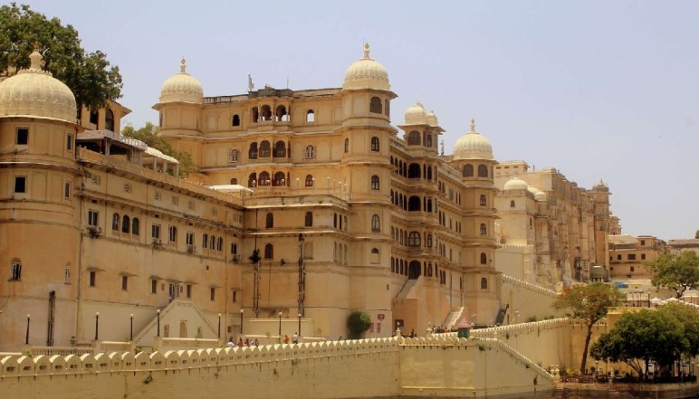 Explore the Most Beautiful City Udaipur, Rajasthan